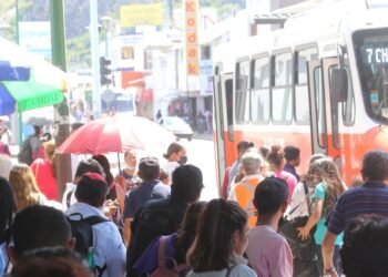 Alargan rutas y aumentan tiempos de espera: Vigilantes del Transporte