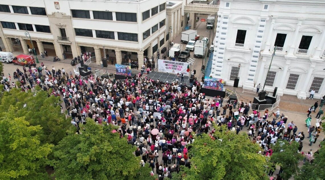 Marcha del INE: Manifestantes en Hermosillo rechazan el Plan B electoral Marcha del INE: Manifestantes en Hermosillo rechazan el Plan B electoral
