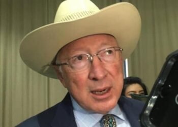 “No existe investigación en EU contra AMLO”: Ken Salazar