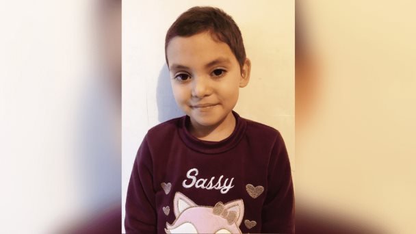 La pequeña Kendra pelea contra el cáncer a sus 6 años La pequeña Kendra pelea contra el cáncer a sus 6 años