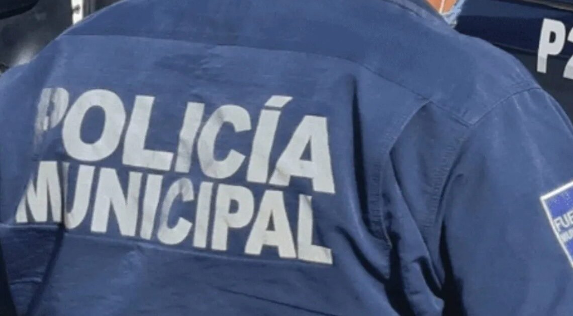 Hermosillo: Policías apoyan a mujer en labor de parto