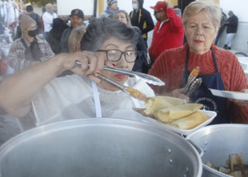 Así fue la venta de tamales en Villa de Seris