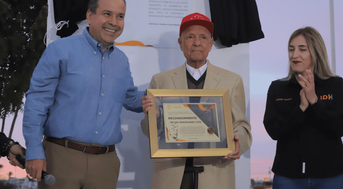 Honran a legendario entrenador de basquetbol local, Sergio Maldonado, con nombre de gimnasio en Unidad Deportiva Nacameri
