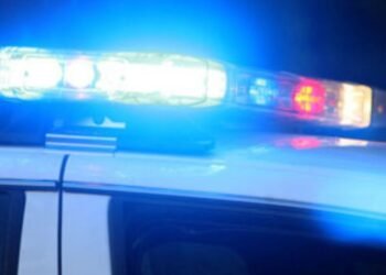 Atrapan a mujer que incendiaba maleza cerca de gasera en Hermosillo