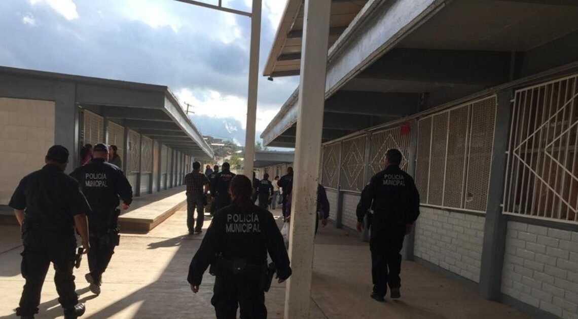 Riña en escuela de Hermosillo termina con cuatro personas detenidas, uno de ellos padre de familia