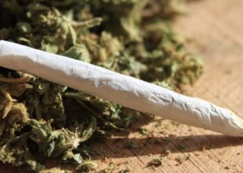 Detienen a menor con mariguana en escuela secundaria de Puerta del Rey en Hermosillo
