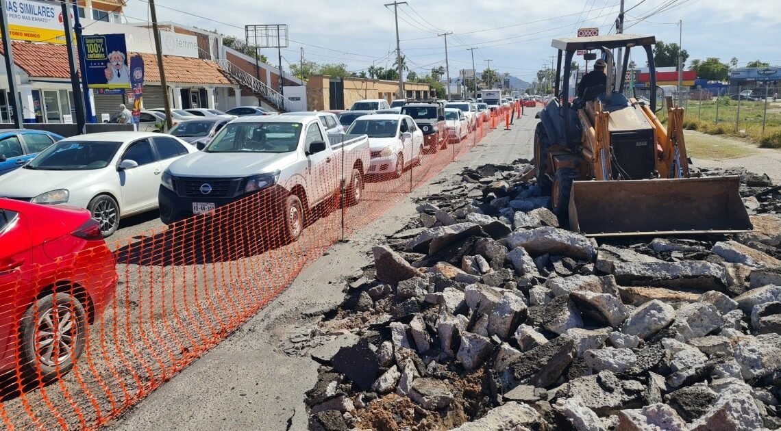 Hermosillo: Trabajan en diez cruceros de forma simultánea; buscan evitar baches la próxima temporada de lluvias Hermosillo: Trabajan en diez cruceros de forma simultánea; buscan evitar baches la próxima temporada de lluvias