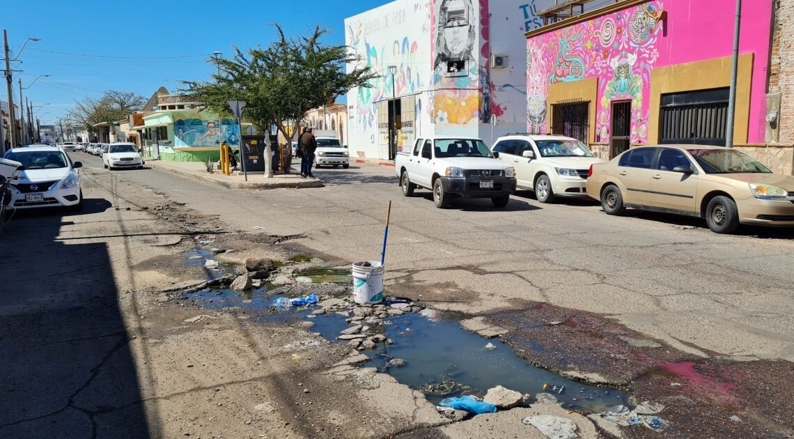 “Todos estamos hartos de las fugas de aguas negras”: Vecinos del centro de Hermosillo