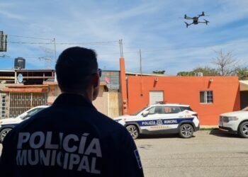 Con drones y por tierra buscan a conductor que arrolló a familia en Hermosillo; 2 niños están graves