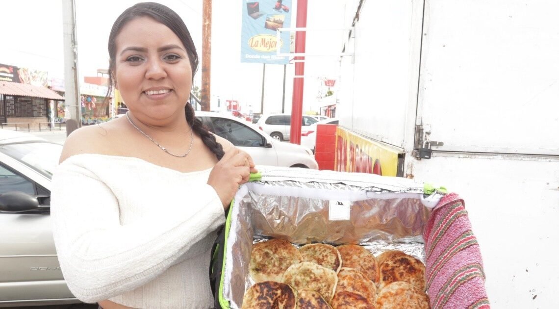 ¡Muy buen Sazón! Martha ofrece gorditas laguneras casa por casa en Hermosillo