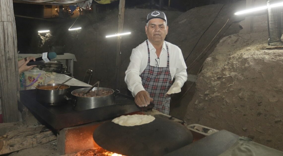 Hermosillo: Alejandro desertó de la Normal Rural para convertirse en un exitoso taquero ¡Empieza negociocon 500 pesos prestados!