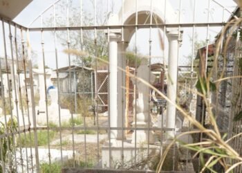Ayuntamiento de Hermosillo llama a no hacer tumbas ostentosas para que no les roben