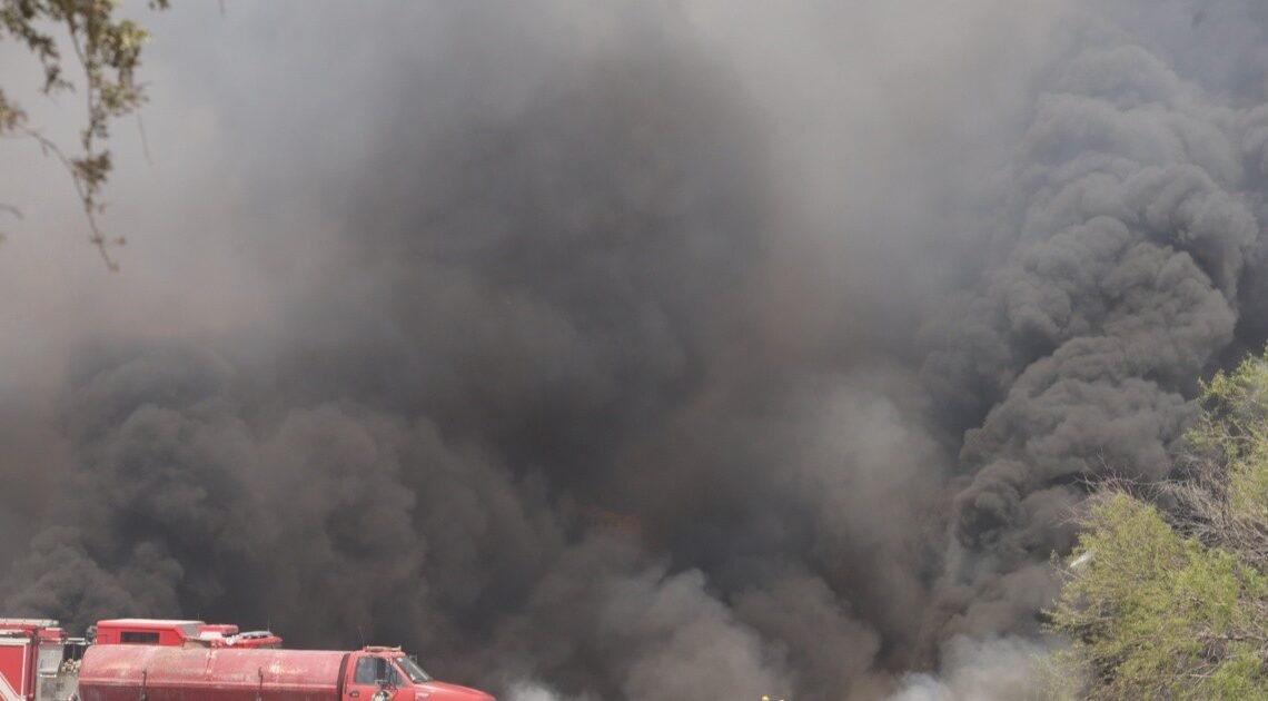 Incendio provoca evacuación de escuela en Hermosillo