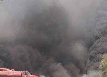 Incendio provoca evacuación de escuela en Hermosillo
