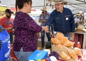 Recorre alcalde Muestra Gastronómica de San Pedro