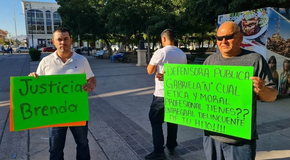 “Queremos que la Fiscalía se ponga a trabajar”: Familiares y amigos de Favre, Ximena y Brenda se manifiestan para exigir justicia
