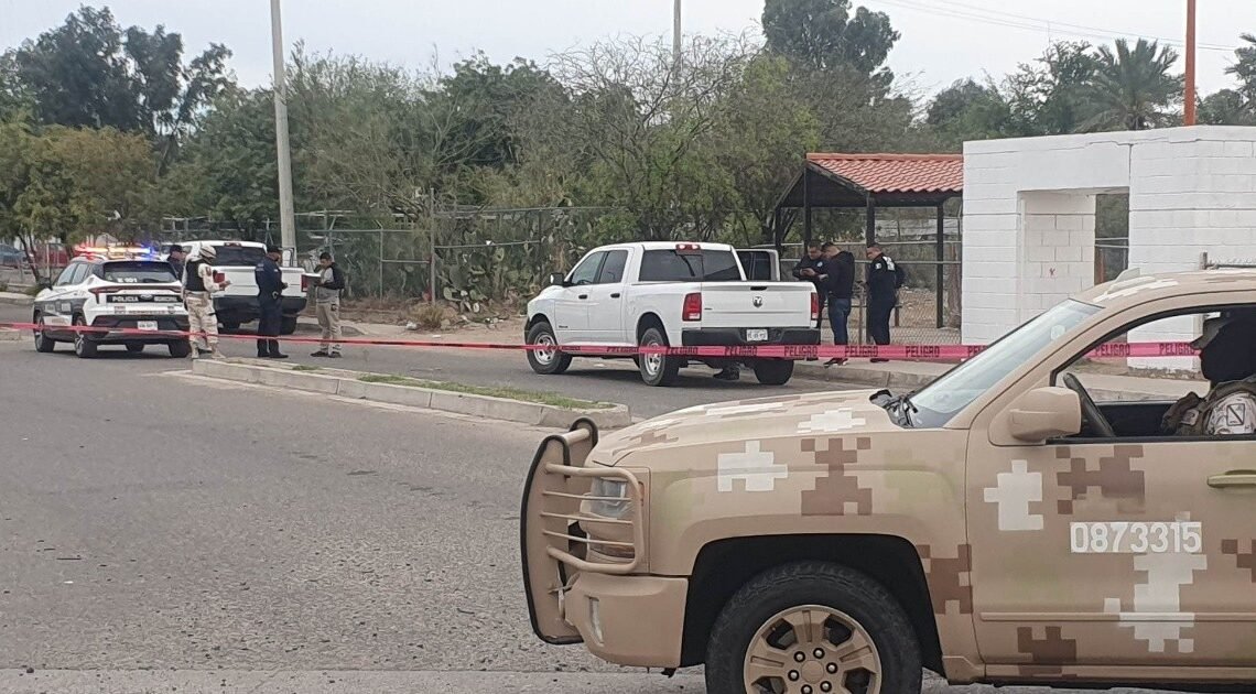 Hermosillo: Encuentran cadáver en una cobija y con signos de violencia en un campo de béisbol Hermosillo: Encuentran cadáver en una cobija y con signos de violencia en un campo de béisbol