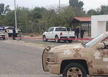 Hermosillo: Encuentran cadáver en una cobija y con signos de violencia en un campo de béisbol