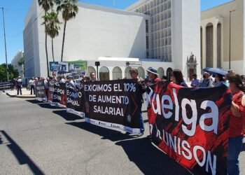 Unison: Se manifiestan pacíficamente miembros del STAUS 