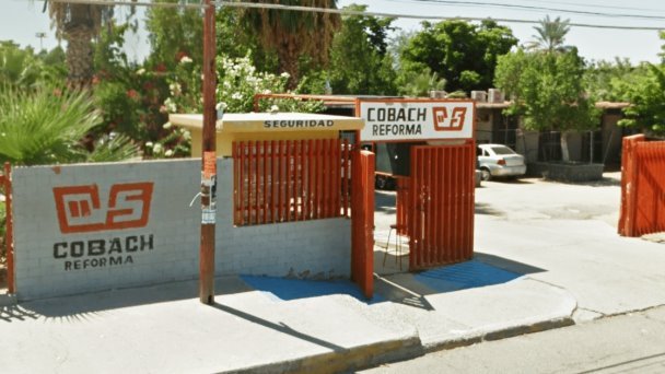 Alumnas del Cobach esperan que maestros suspendidos por acoso no regresen Alumnas del Cobach esperan que maestros suspendidos por acoso no regresen