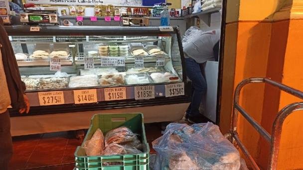 Comerciantes locales se preparan para las ventas de Semana Santa Comerciantes locales se preparan para las ventas de Semana Santa