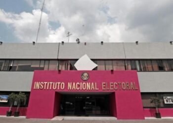 Conceden suspensión de Plan B de reforma electoral al INE
