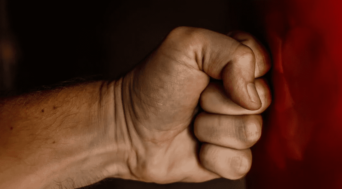 Madre acusa a su hijo de ejercer violencia en su contra al intentar ingresar a su domicilio en Hermosillo