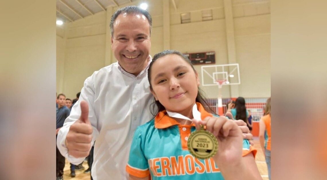 Entrega alcalde de Hermosillo gimnasio rehabilitado Entrega alcalde de Hermosillo gimnasio rehabilitado