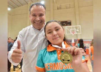 Entrega alcalde de Hermosillo gimnasio rehabilitado