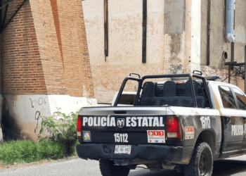 Hombre fue atacado a golpes y palazos en colonia Villa de Seris por un grupo de personas
