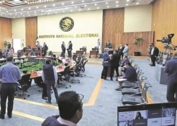 Aprueba INE tres sedes y asistencia obligatoria a debates presidenciales