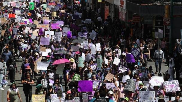 Marchan en México para conmemorar Día Internacional de la Mujer Marchan en México para conmemorar Día Internacional de la Mujer