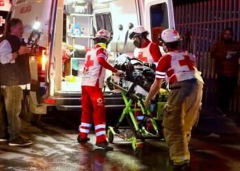 Reportan graves a 17 migrantes heridos en incendio