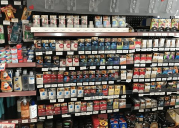 Exhibidores de tiendas Oxxo vuelven a mostrar cigarros sin restricción