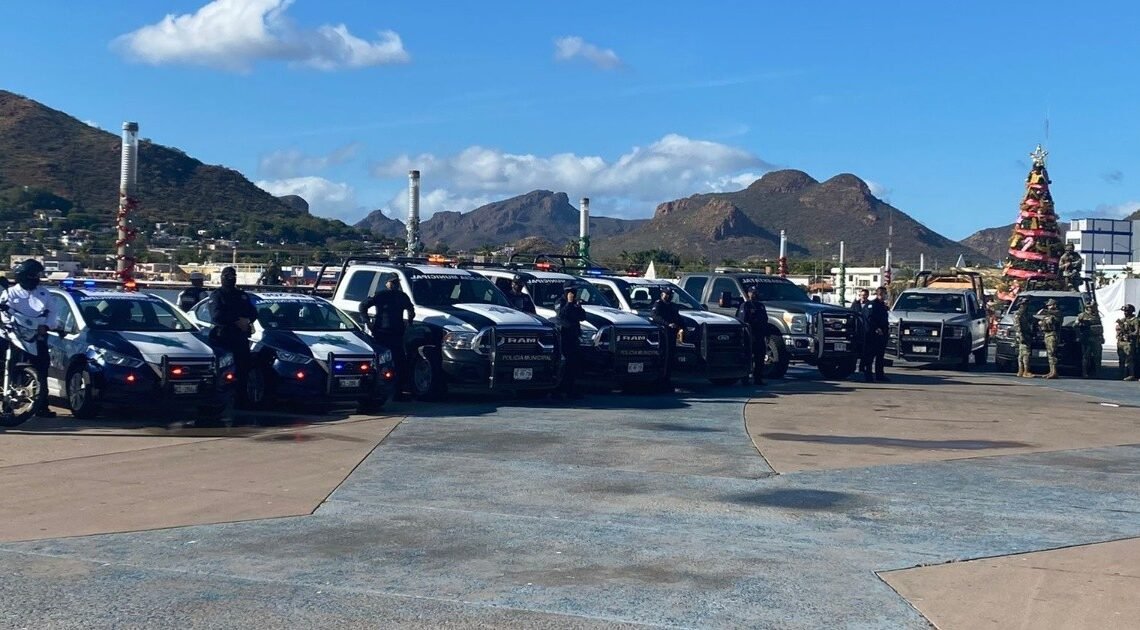 Policía Estatal debe enfocarse en combate a la inseguridad y no en inspeccionar restaurantes, mencionó líder de restauranteros Policía Estatal debe enfocarse en combate a la inseguridad y no en inspeccionar restaurantes, mencionó líder de restauranteros
