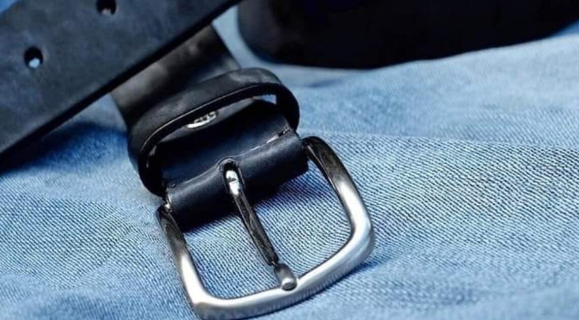 Menor de 11 años llama al 911 tras ser maltratada por su mamá: Hermosillo Menor de 11 años llama al 911 tras ser maltratada por su mamá: Hermosillo