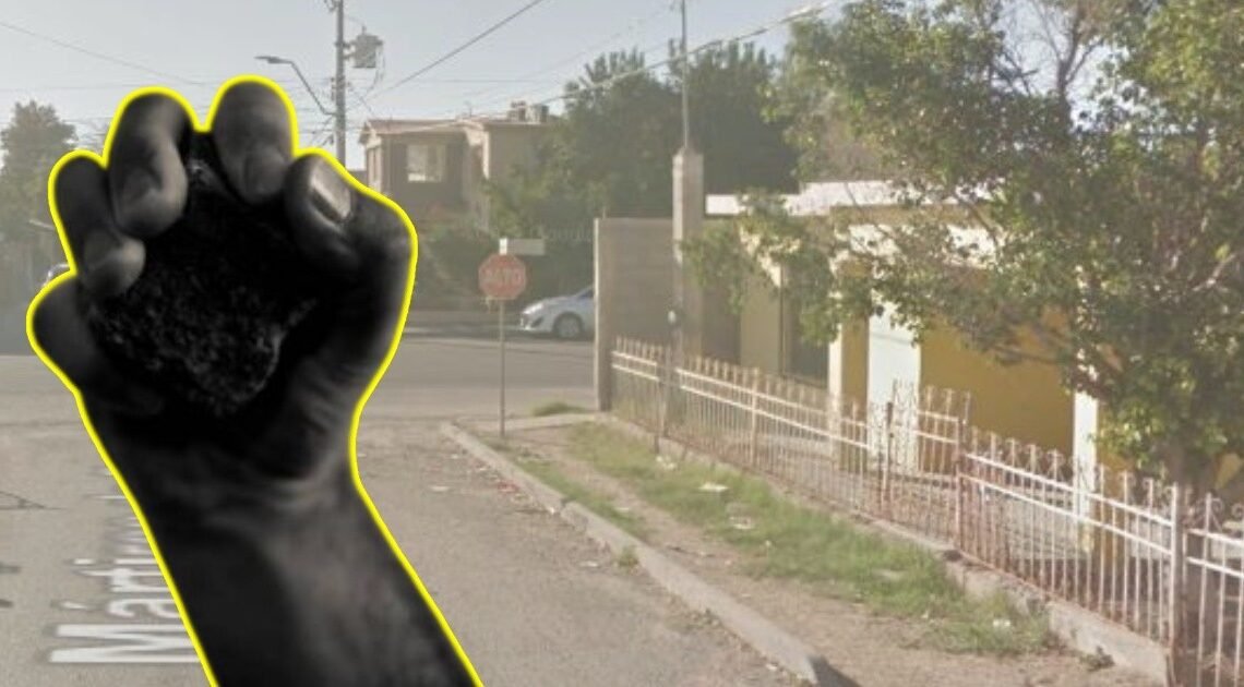 A pedradas una mujer amenazó a otra mientras lanzaba las rocas con fuerza hacia su casa en Hermosillo: “Si sales te doy a ti” A pedradas una mujer amenazó a otra mientras lanzaba las rocas con fuerza hacia su casa en Hermosillo: “Si sales te doy a ti”