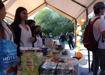 Alumnos de Ciencias Nutricionales organizan colecta de alimento