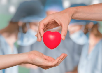 ¿Fue un regalo? Mujer recibe trasplante de corazón el 8M