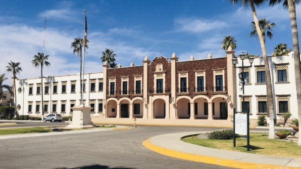Regreso a clases en Unison; alumnos sufren estragos tras huelga Regreso a clases en Unison; alumnos sufren estragos tras huelga