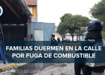 Por fuga de gasolina, familias duermen en calles de Tlalnepantla