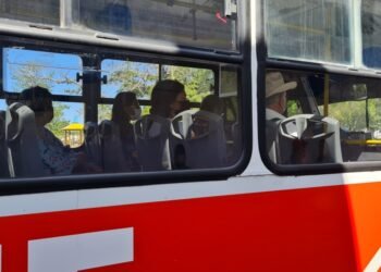 Hermosillo: Usuarios del transporte piden ¡prendan los aires!