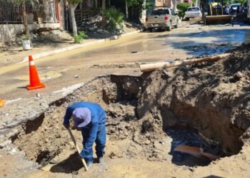 Agua de Hermosillo advierte de baja presión en el servicio en al menos 30 colonias por reparación de fuga