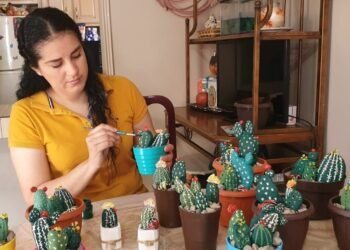 Hermosillo: La necesidad de superarse y sacar adelante a sus hijos llevó a Jessica a emprender y usar toda su creatividad