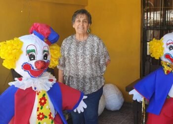 Hermosillo: Dolores hace piñatas ¡Desde hace medio siglo!