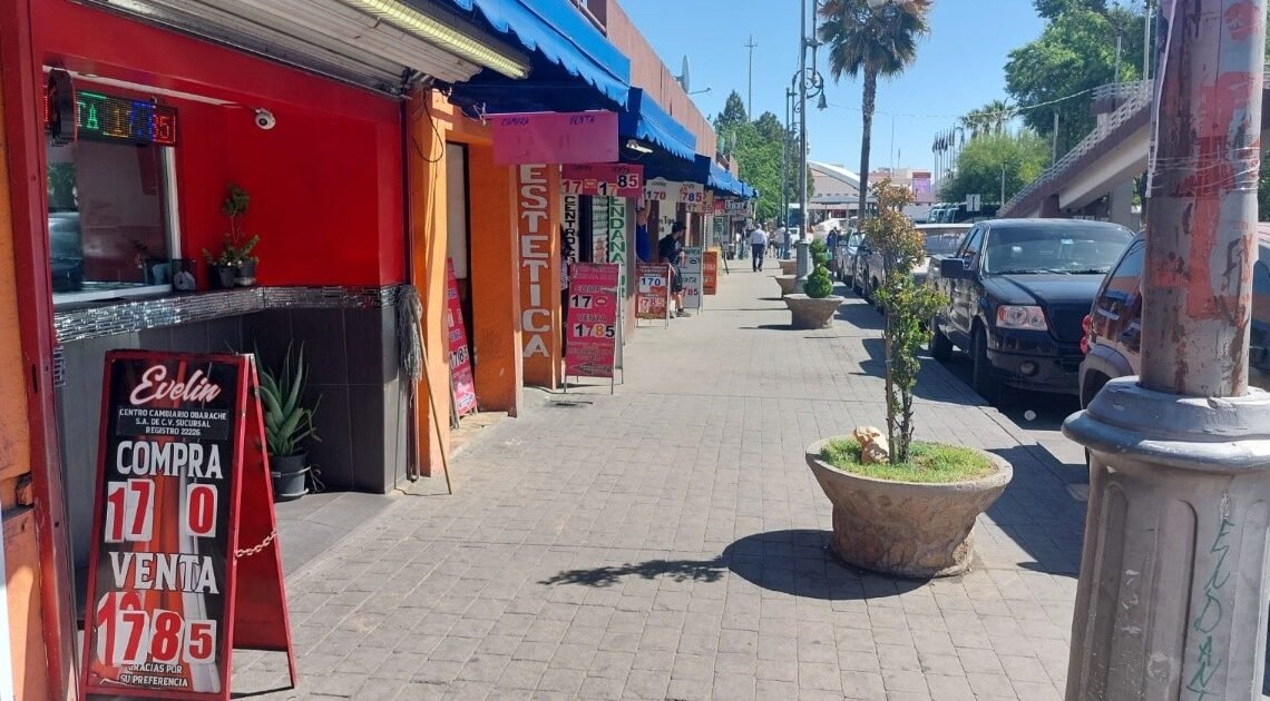 Se vende dólar por debajo de los .90 en Nogales