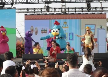 Presentación de la “Gallina Pintadita” en el Teatro del Pueblo de la Expogan