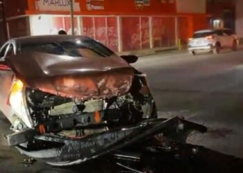 Mujer y niña resultan lesionadas en aparatoso choque en la San Benito