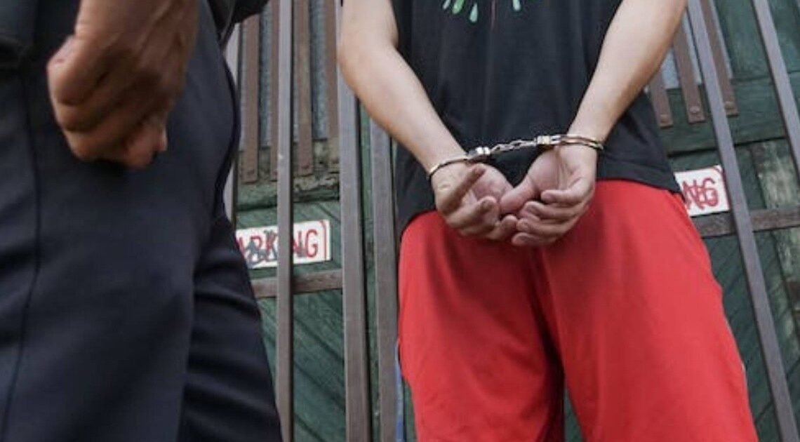 Joven es arrestada por golpear a su pareja del mismo sexo en Hermosillo