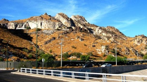 Además de restaurar el Cerro de la Cementera, piden que sea reserva natural Además de restaurar el Cerro de la Cementera, piden que sea reserva natural